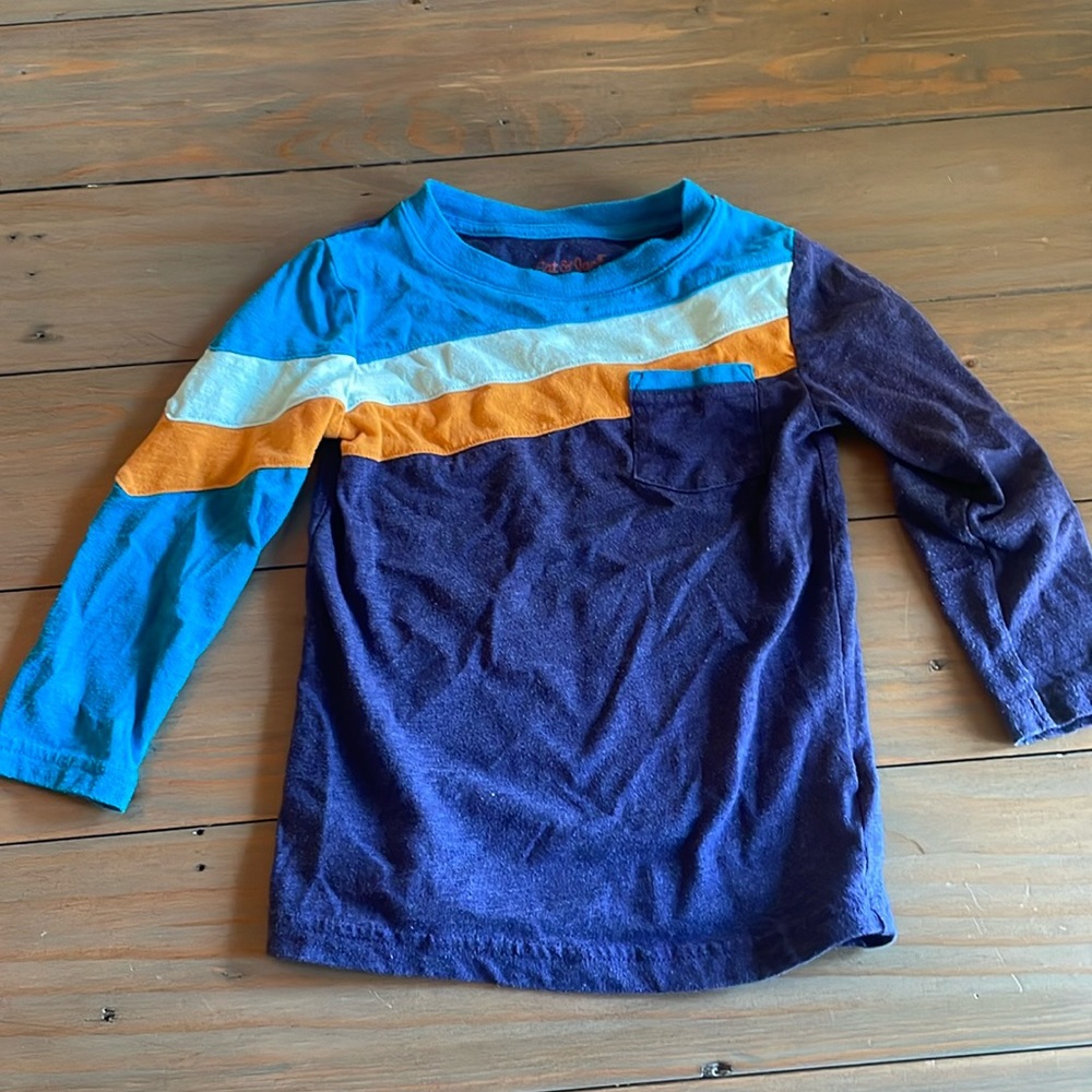 Boys Vintage long sleeved tshirt. Size 3T